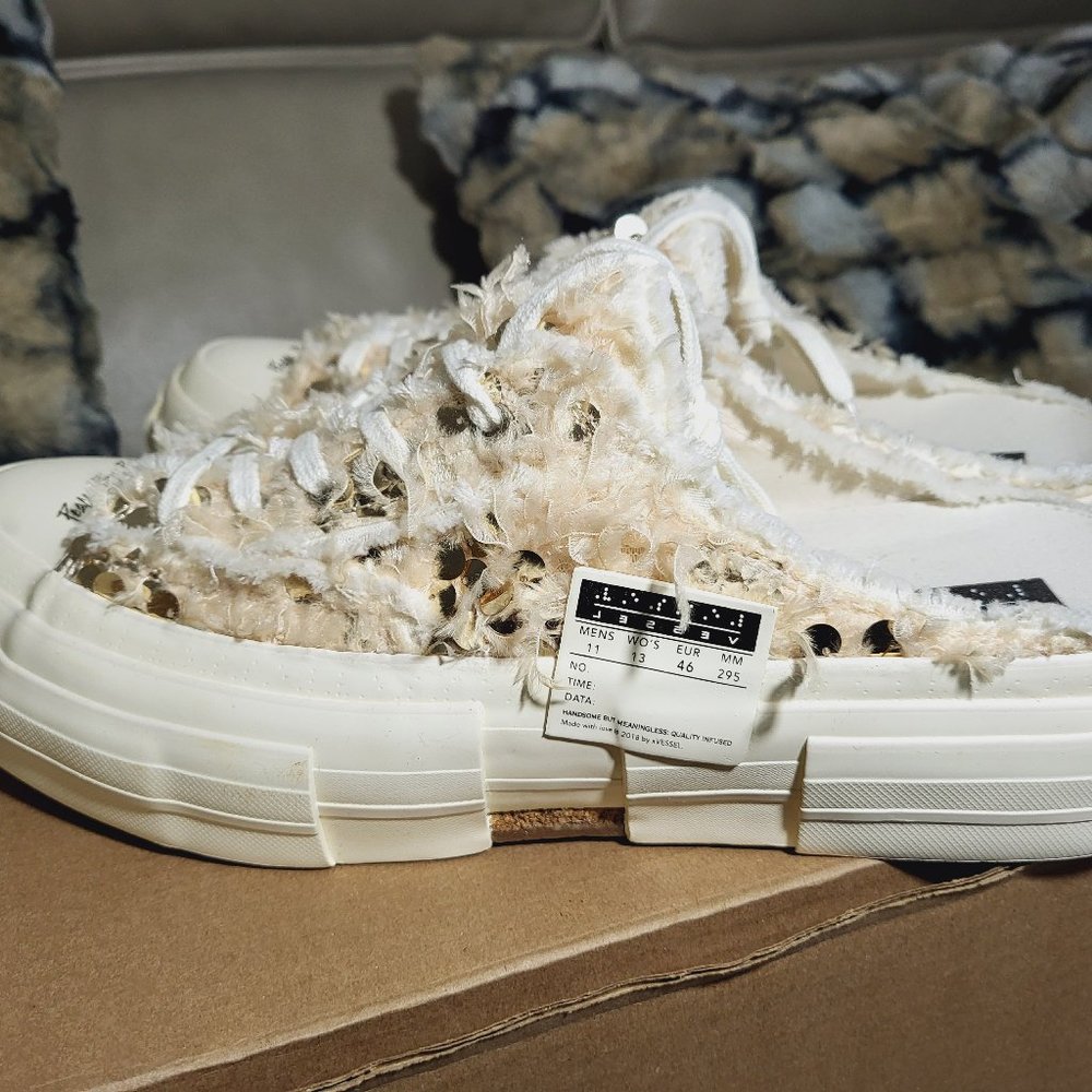 xVESSEL G.O.P. Slip-On Sneakers F23X02G UNISEX White/Gold Feather Sequin SZ 11
